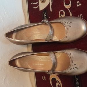 Kenneth Cole Reaction. Wedges